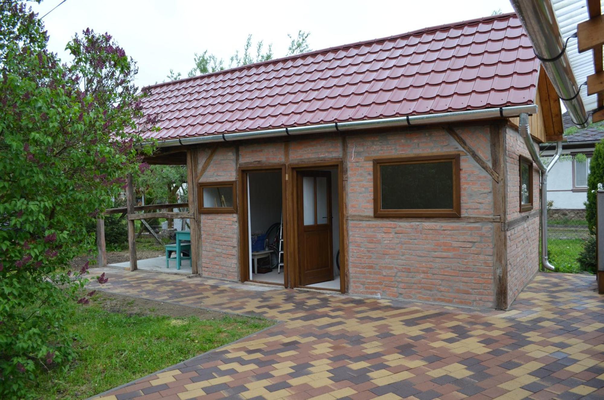 Oeroemvoelgy Vendeghaz Hotel Bozsva Екстериор снимка